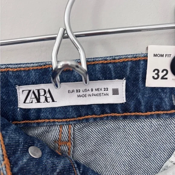 *Zara Mom's Fit NWT Straight Leg Jeans (US 0/ UK 32) - Picture 3 of 6